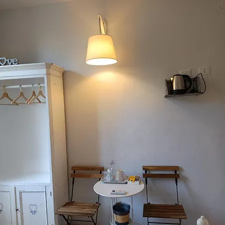 L'acero Rosso Konukevi Lucca